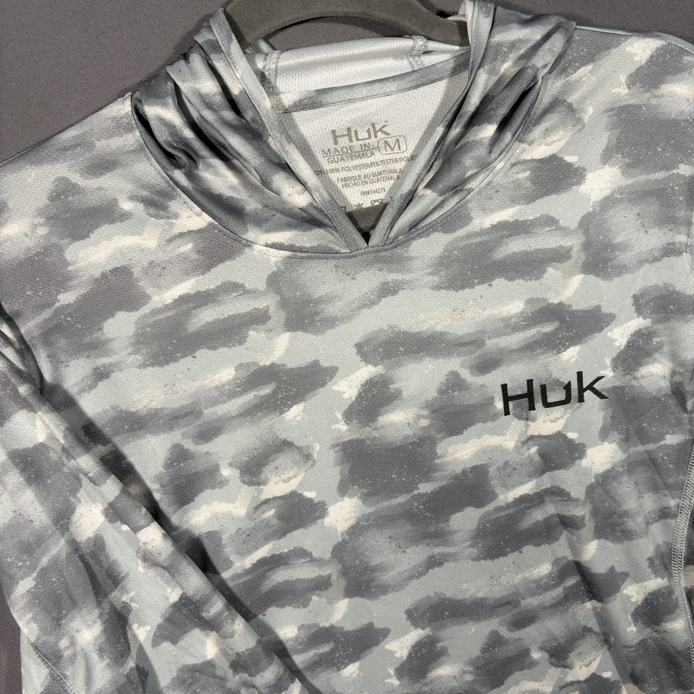 Huk Hoodie Men’s Medium Gray Camo Performance Pullover NWT Fishing Outdoor